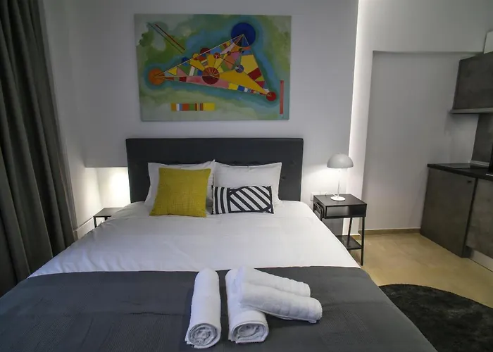 Zh Luxury Suites